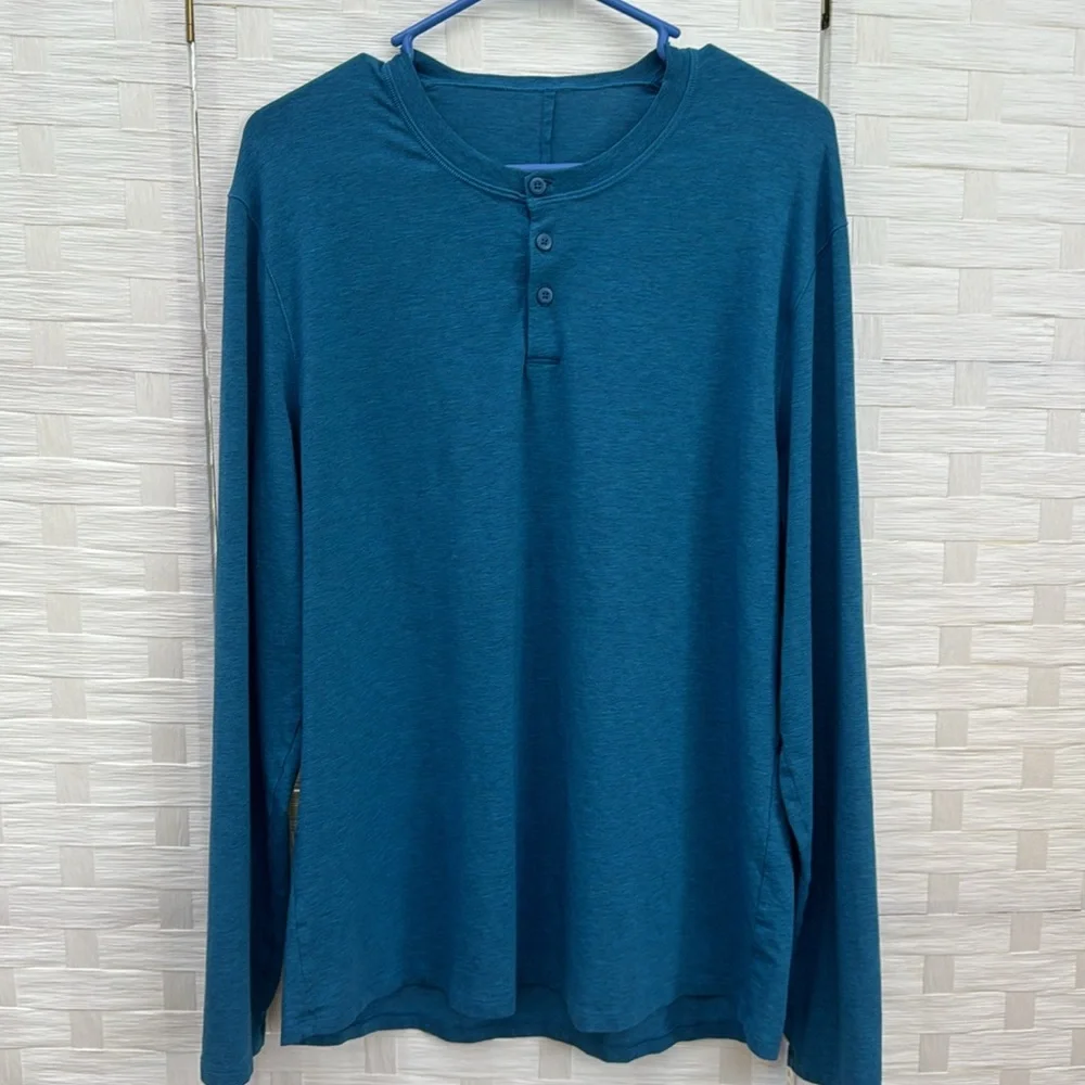 Lululemon 5 Year Basic Long Sleeve Henley - Picture 2 of 10